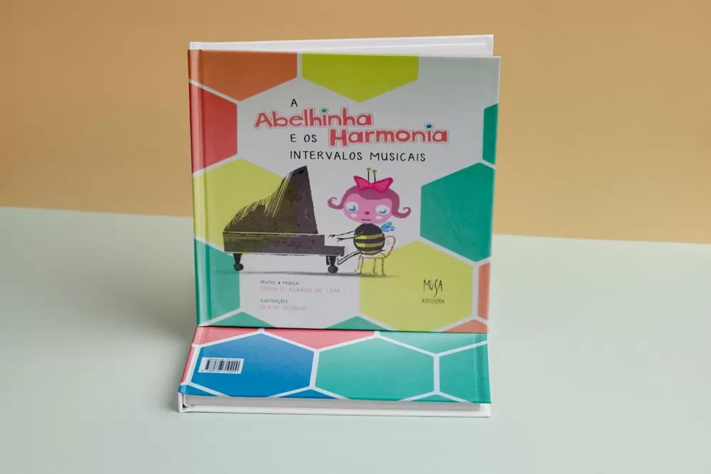 A abelhinha Harmonia e os intervalos musicais